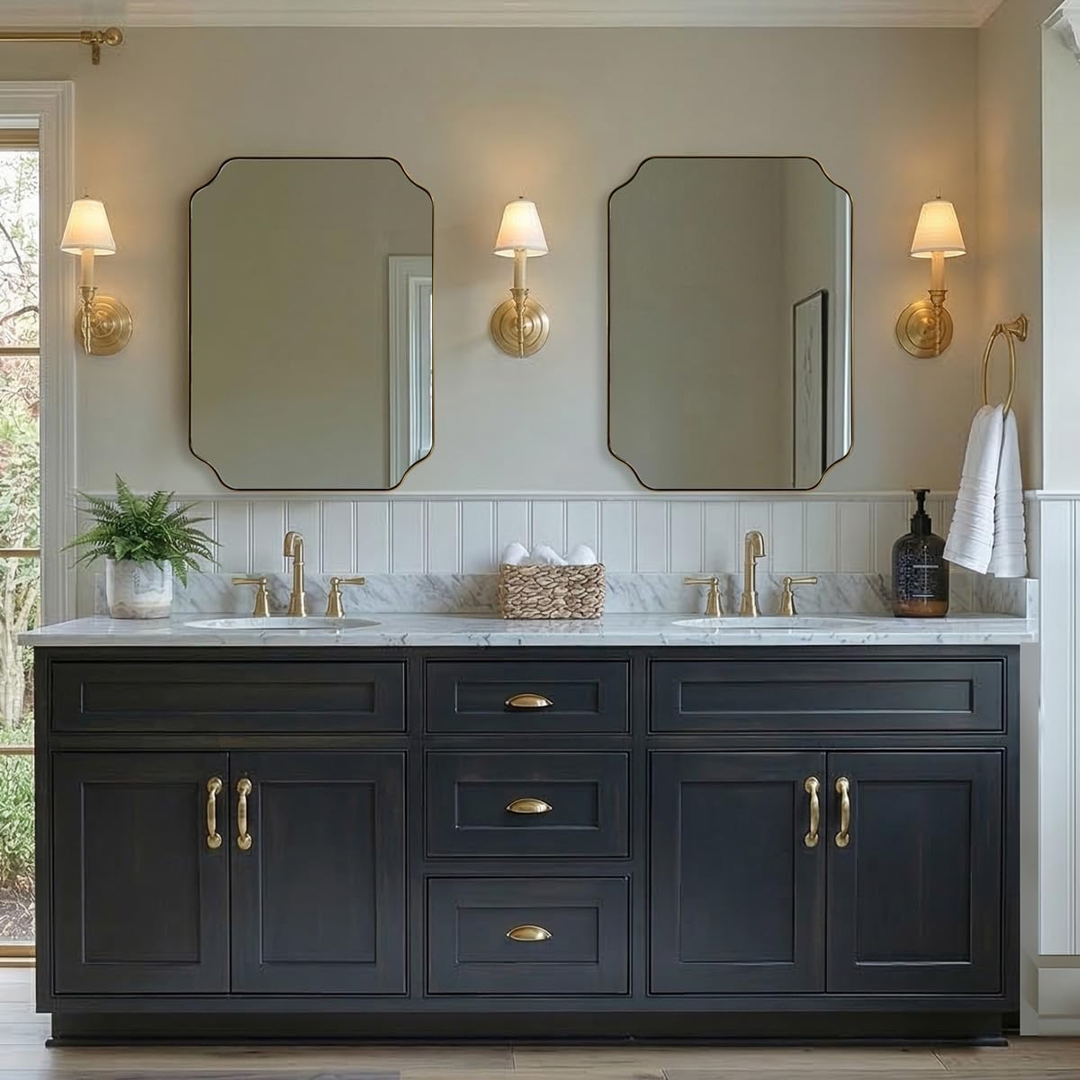 MIRRORART Gold Bathroom Mirrors 22x30'', Scalloped Brass Vanity Mirrors Rounded Notched Corner in 1'' Anti-Rust Seamless SUS304 Metal Frame Wall Mounted Vertical/Horizontal for Bathroom, Over Sinks