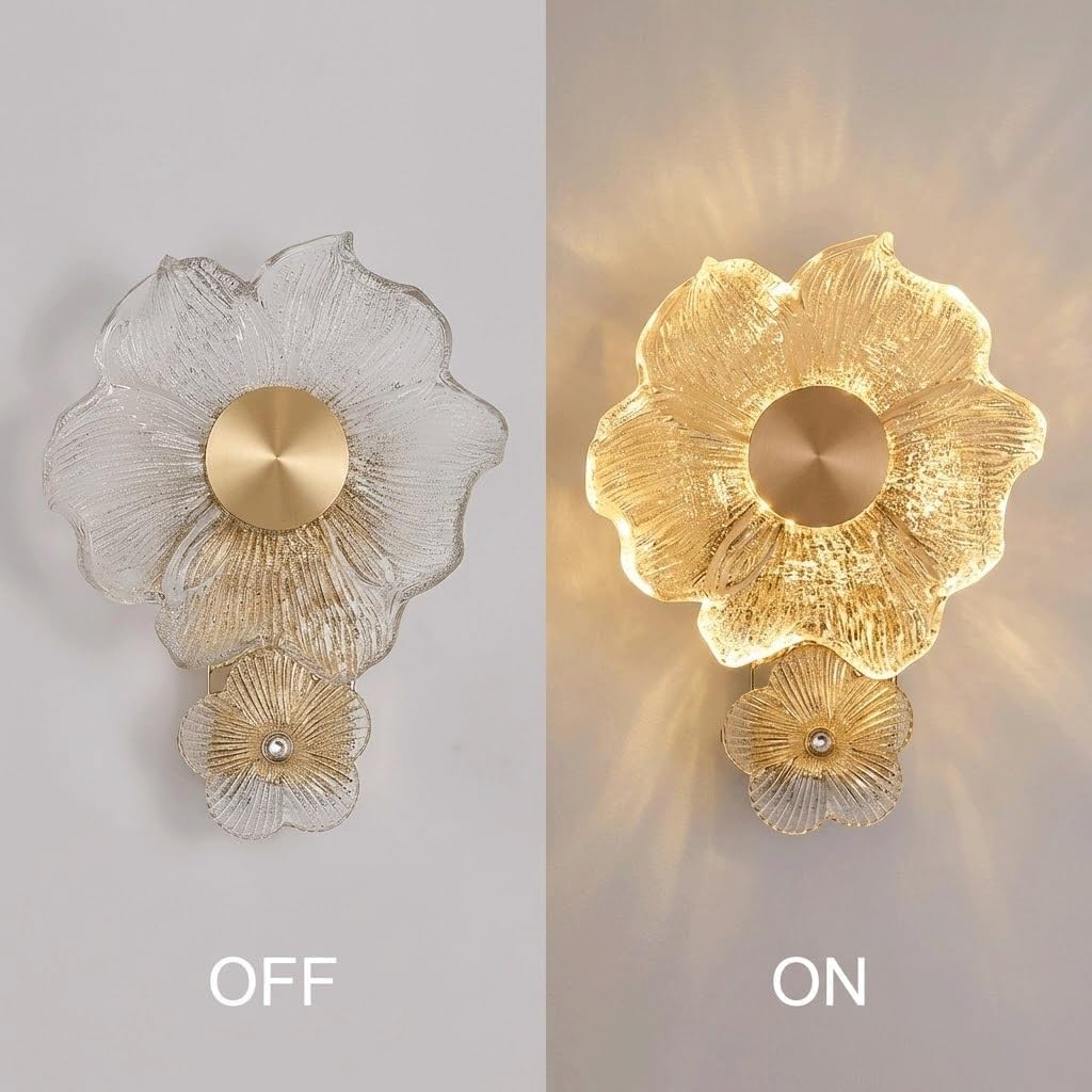 Luxury Art Deco Golden Wall Sconce, Exquisite Hammered Glass Petals Floral Light Fixture, Elegant Gold Tone Flower Lamp, Vintage Decorative Sconce for Bedroom, Hallway and Living Room