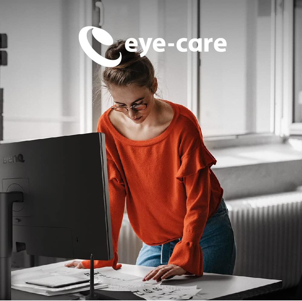 BenQ PD3205U 32 inch 4K UHD IPS Monitor USB-C, 99% sRGB and Rec.709, HDR10, Ergonomic Design, Eye-Care, Built-in Speakers (Renewed)