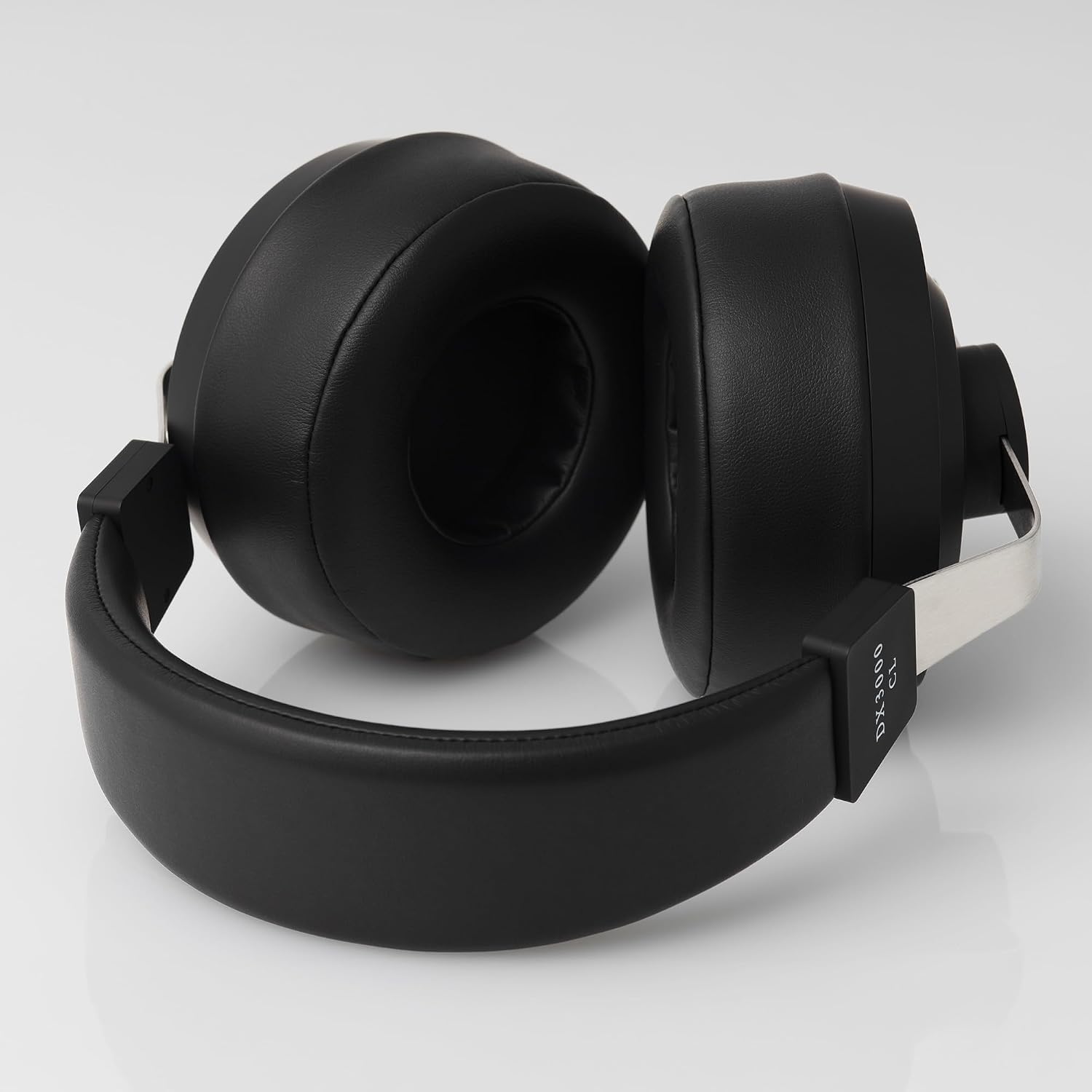 Final Audio DX3000CL Closed-Back Wired Headphones – 40mm Dynamic Drivers, Enhanced Bass for Enjoyable Listening, Comfortable Memory Foam Earpads – Audiophile-Grade Daily Use