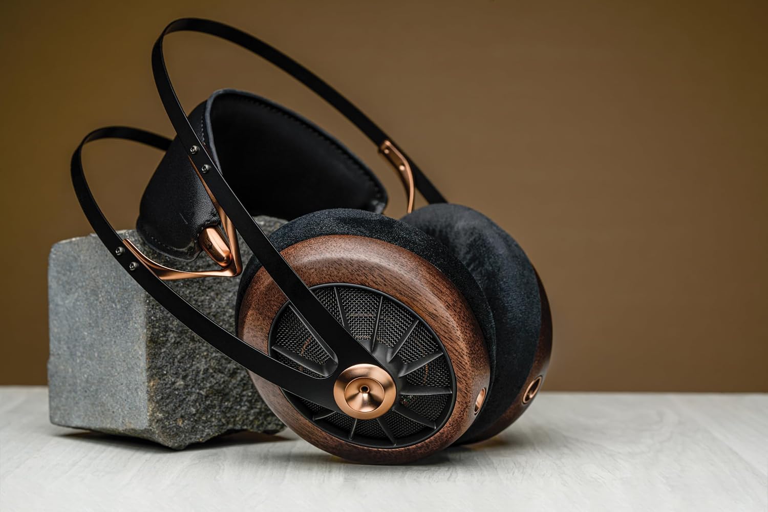 MEZE AUDIO 109 PRO | Wired Over-The-Ear Walnut Wood Audiophile Open-Back Headphones | 50mm Dynamic Drivers | Low Impedance 40 Ohms | Cables and Carrying Pouch Included | 2-Year Warranty