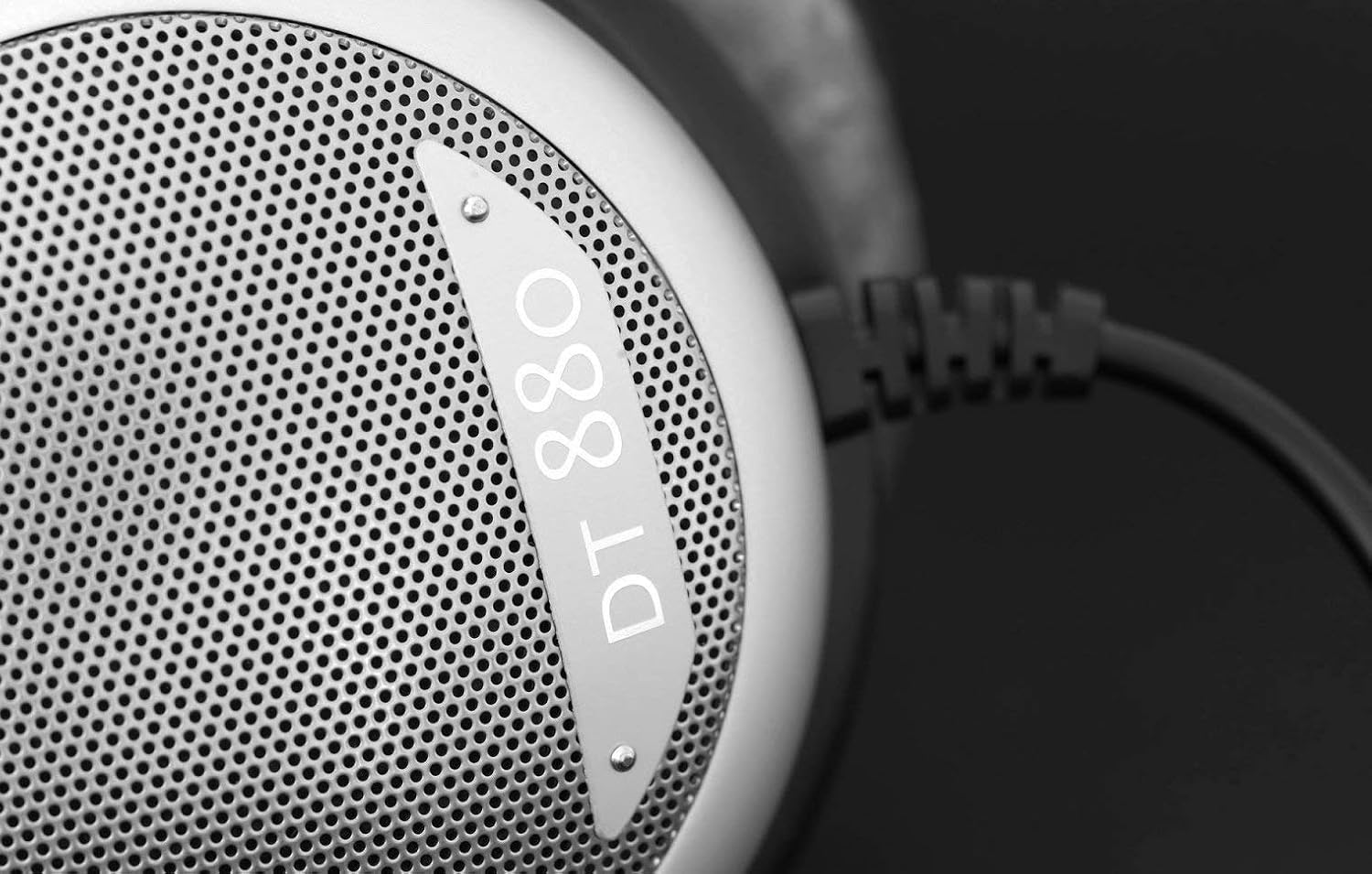 beyerdynamic DT 880 Premium Edition 32 Ohm Over-Ear-Stereo Headphones. Semi-Open Design, Wired, high-end, for Tablet and Smartphone