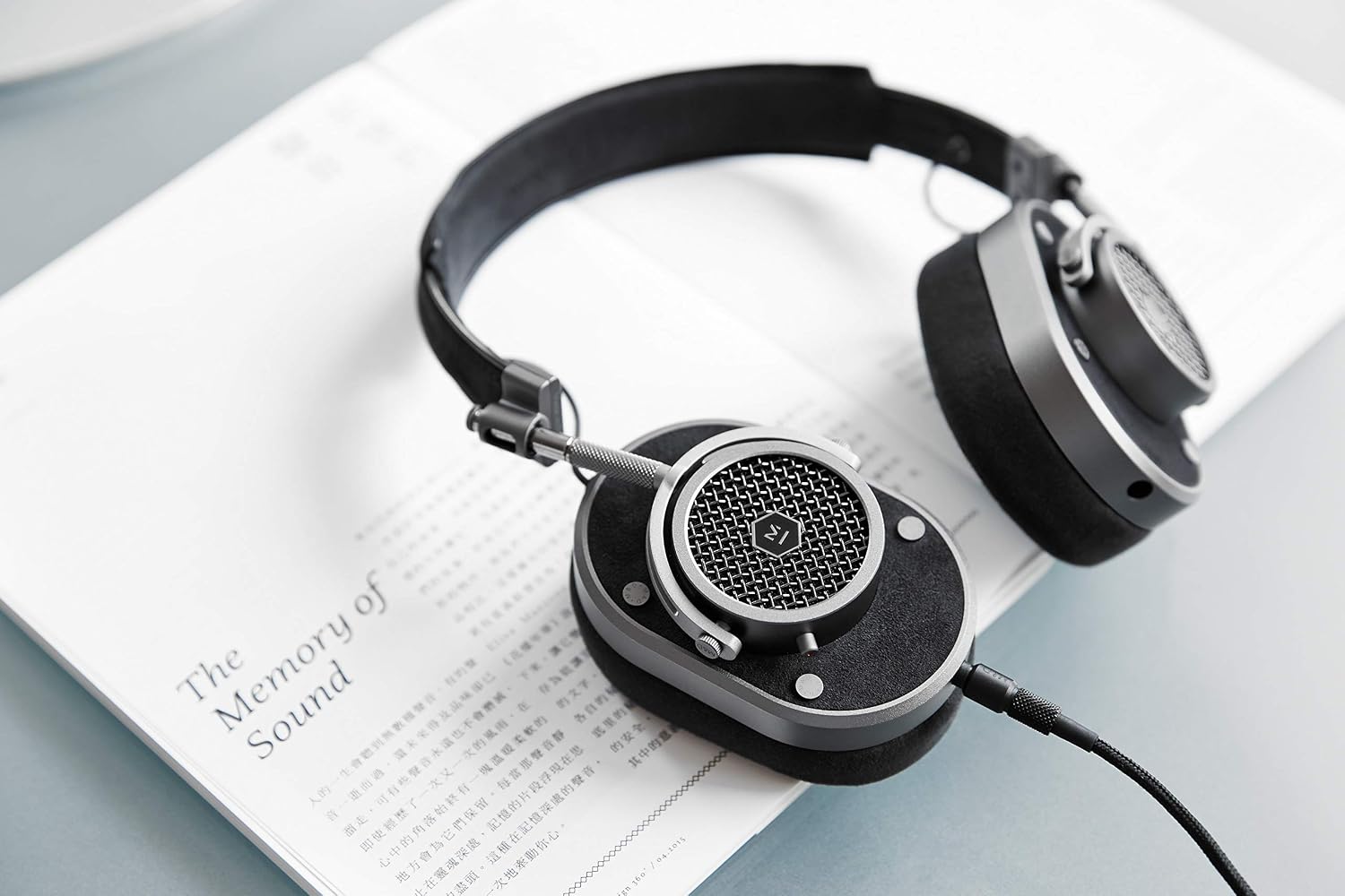 Master & Dynamic MH40 Over-Ear Headphones with Wire - Noise Isolating with Mic Recording Studio Headphones with Superior Sound