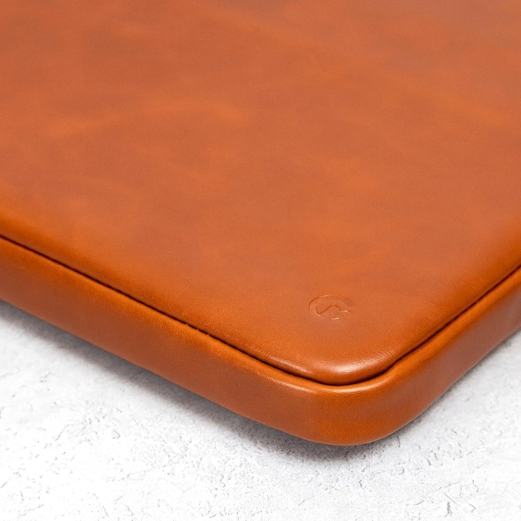 Casemade Real Leather Laptop Case/Zipped Folio Bag with Inner Pocket & Wool Lining Compatible with Apple MacBook, HP, Dell, Asus, Levovo (16 Inch - Tan)