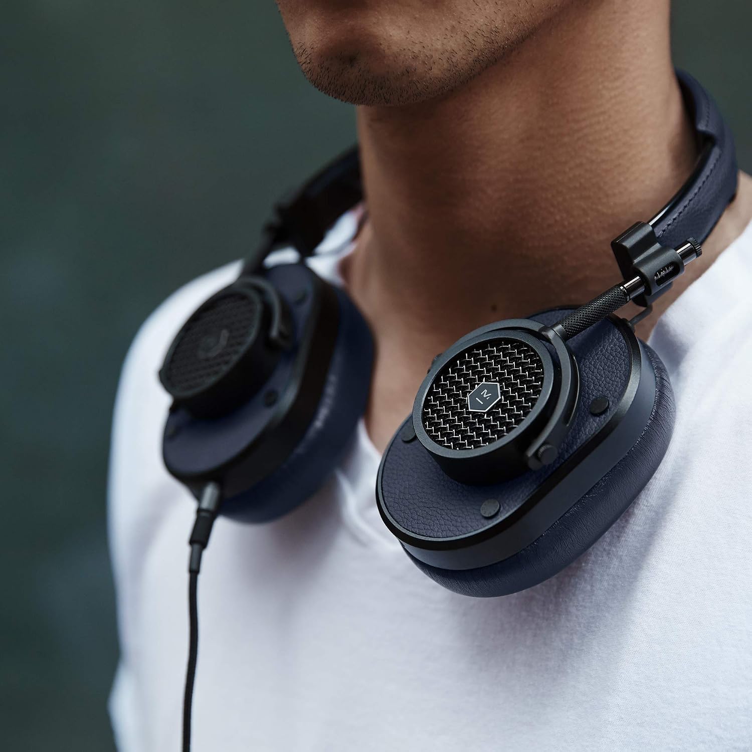 Master & Dynamic MH40 Over-Ear Headphones with Wire - Noise Isolating with Mic Recording Studio Headphones with Superior Sound, Black Metal/Navy Leather (MH40B4)