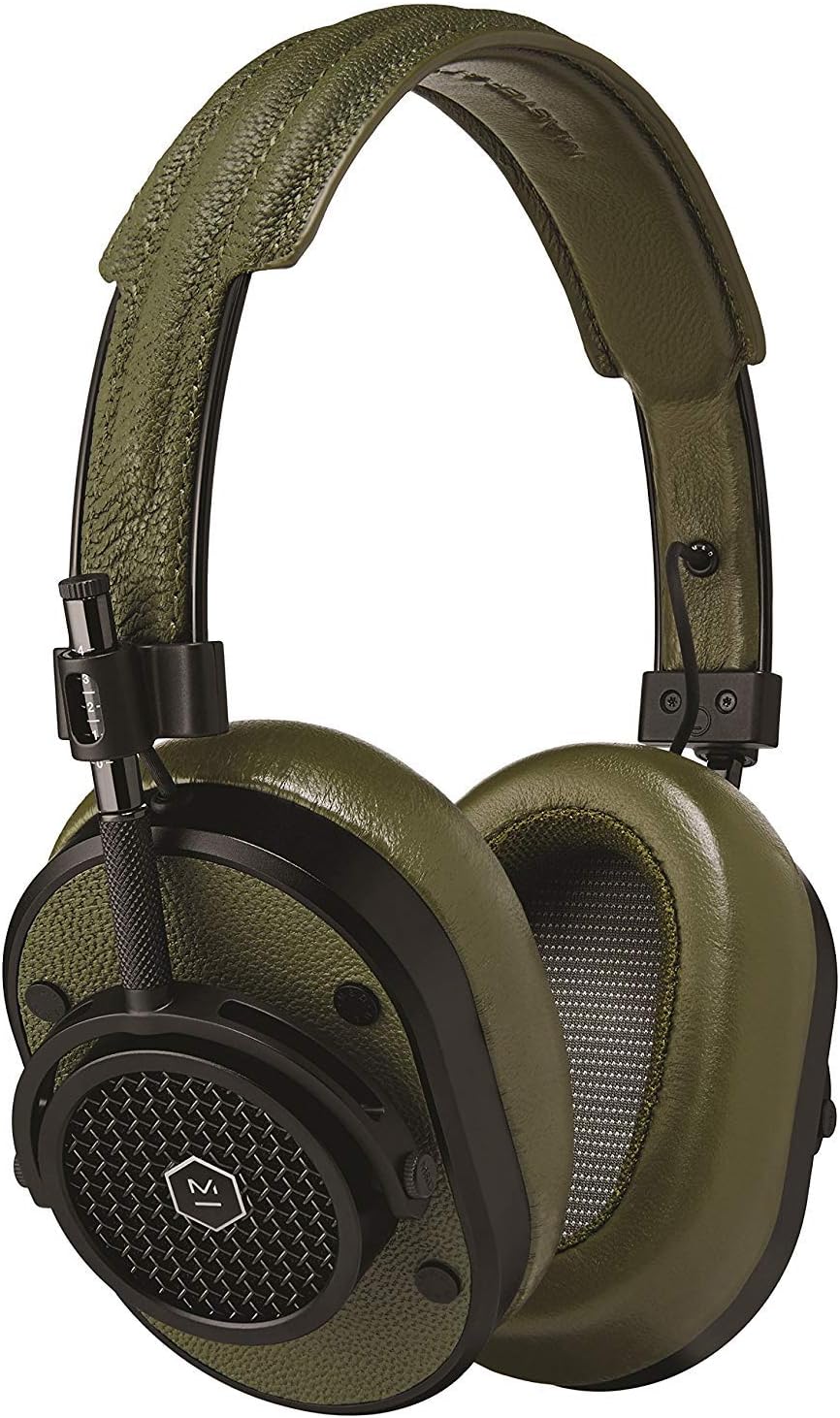 Master & Dynamic MH40 Over-Ear Headphones with Wire - Noise Isolating with Mic Recording Studio Headphones with Superior Sound, 200mm x 185mm x 50mm (MH40B8)