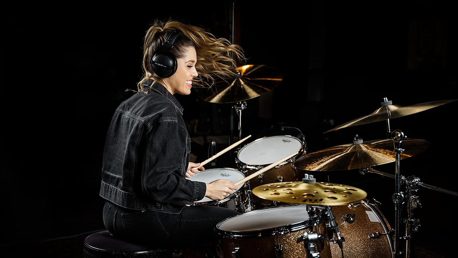 beyerdynamic DT 770 M, 80 Ohm, Closed Back, Over Ear, Wired Professional Studio Headphones, 3 m Straight Cable, Very Tight Fit, Great for Drummers & Front of House. Black w Black Leatherette Ear Pads