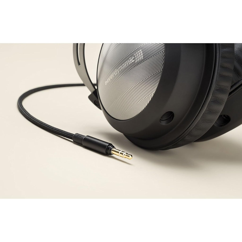 beyerdynamic T 5 p (2nd generation) over-ear stereo headphones. Enclosed design, pluggable cable, high-end