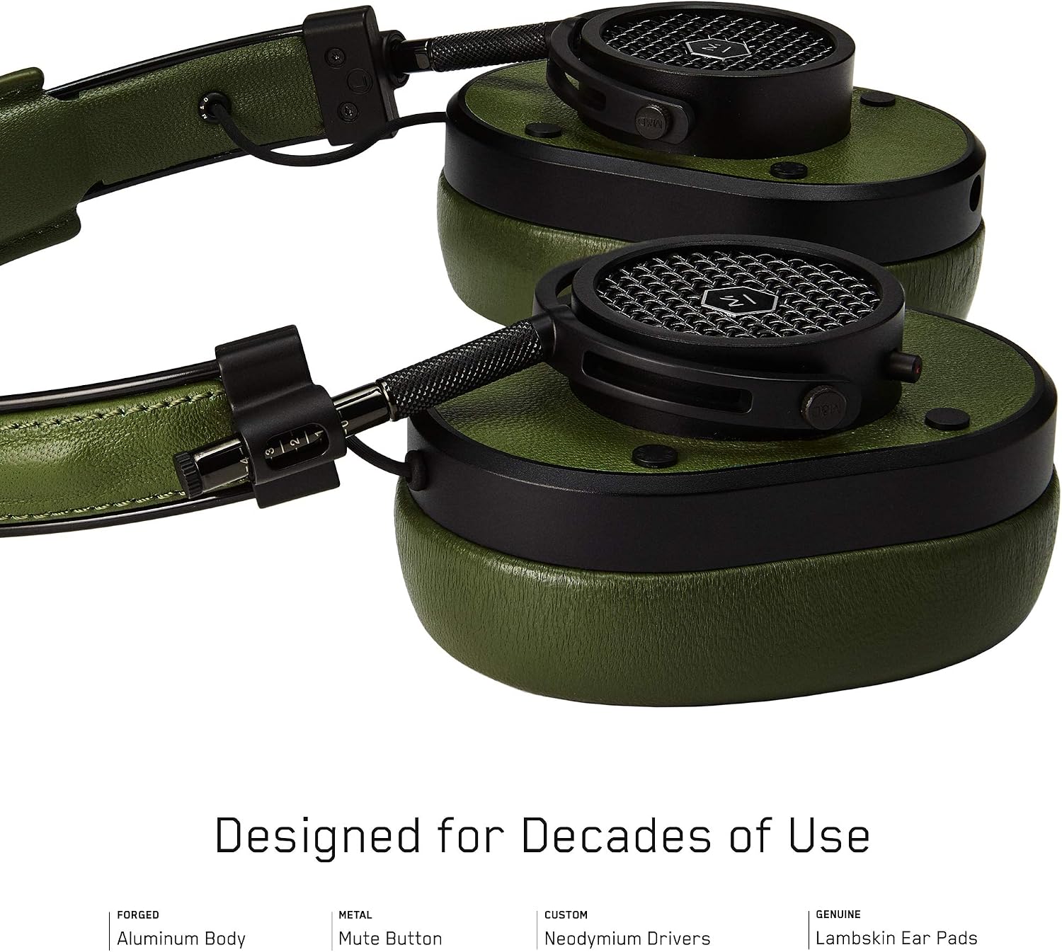 Master & Dynamic MH40 Over-Ear Headphones with Wire - Noise Isolating with Mic Recording Studio Headphones with Superior Sound, 200mm x 185mm x 50mm (MH40B8)