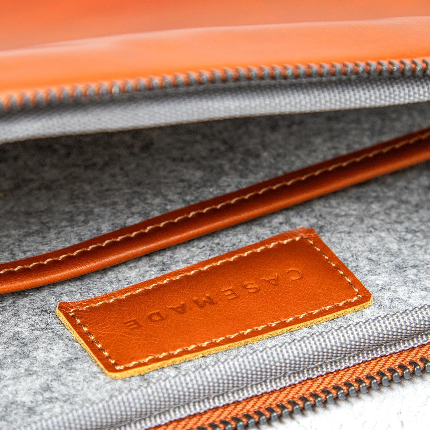 Casemade Real Leather Laptop Case/Zipped Folio Bag with Inner Pocket & Wool Lining Compatible with Apple MacBook, HP, Dell, Asus, Levovo (16 Inch - Tan)