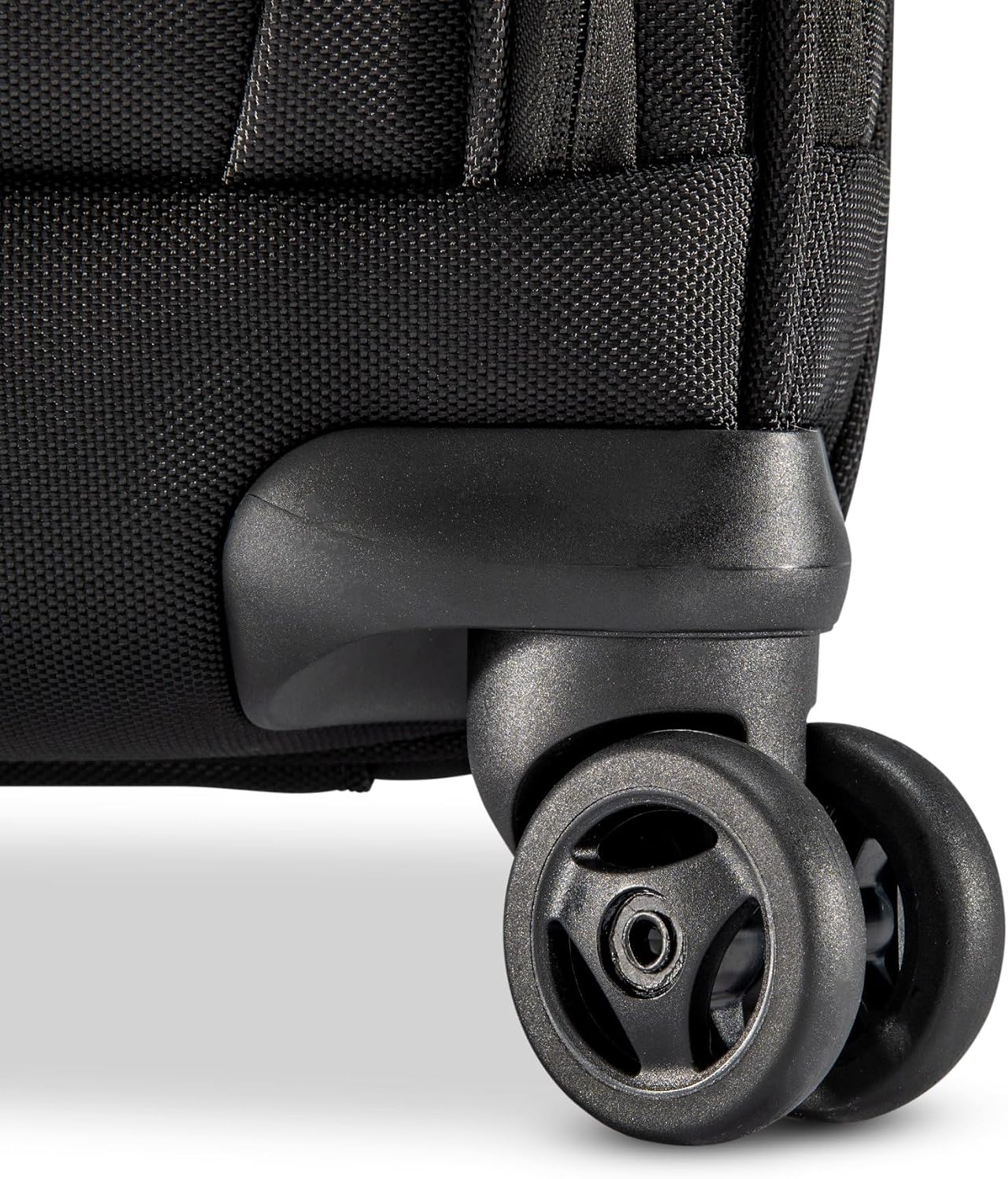 Samsonite® Xenon 4.0 Spinner Nylon Rolling Mobile Office With 15.6' Laptop Pocket And Tablet Pocket, 15-3/8'H x 15-3/4'W x 7-1/8'D, Black