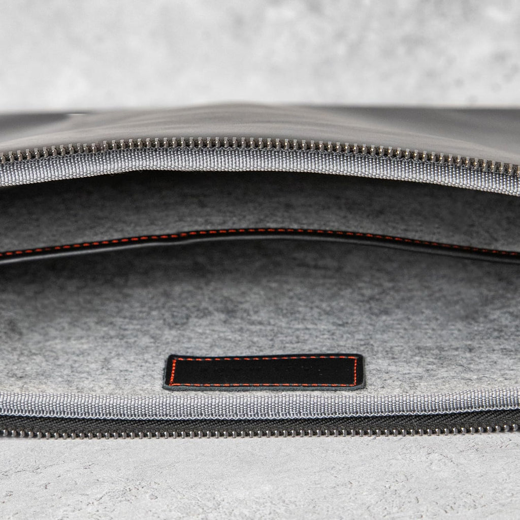 Casemade Real Leather Laptop Case/Zipped Folio Bag with Inner Pocket & Wool Lining Compatible with Apple MacBook, HP, Dell, Asus, Levovo (16 Inch - Black)